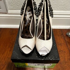 Sam Edelman Lorissa White Snake Textured Spike Stud Peep Toe